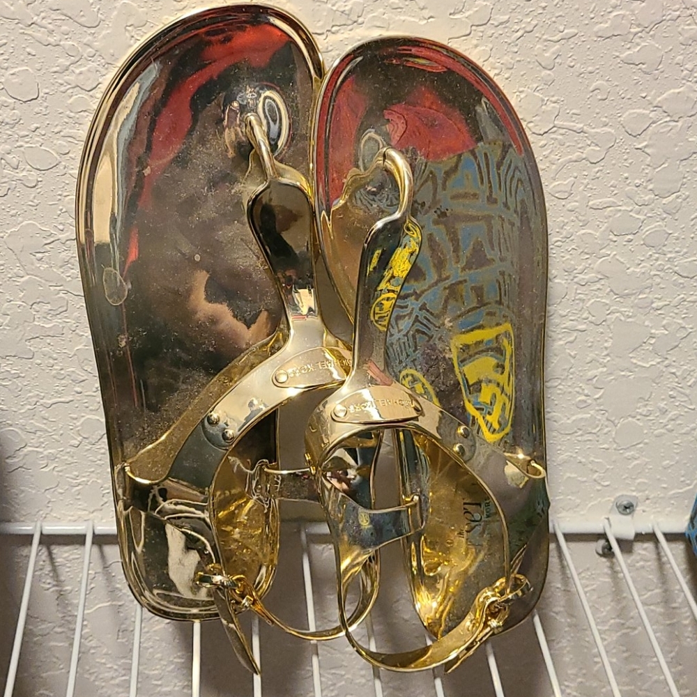Mk Gold jet set 6 size 9
